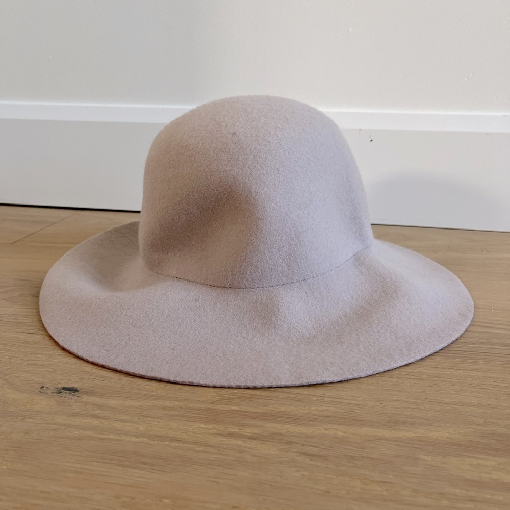 Felt hat